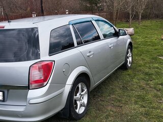2013 Opel Astra H Рестайлинг, серебристый, 700000 рублей, вид 3
