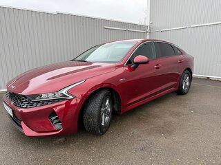 2020 Kia K5 III, красный, 2200000 рублей, вид 3