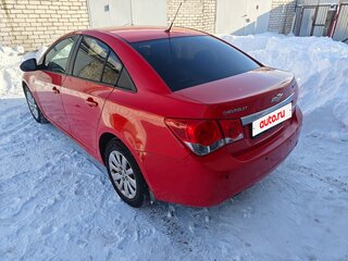 2012 Chevrolet Cruze I, красный, 570000 рублей, вид 4