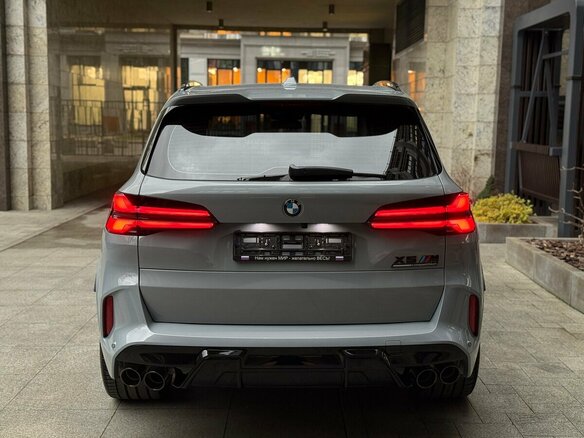2025 BMW X5 M Competition III (F95) Рестайлинг, серый, 26500000 рублей - вид 4