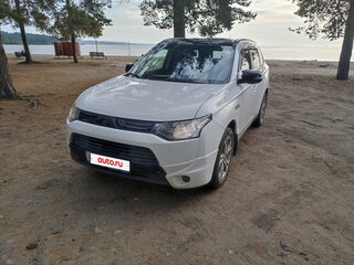 2014 Mitsubishi Outlander III, белый, 1350000 рублей, вид 4