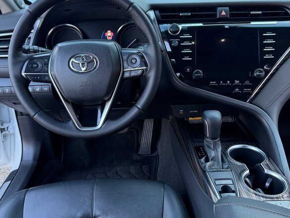 2019 Toyota Camry VIII (XV70), белый, 2750000 рублей - вид 13