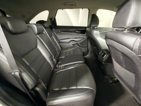 2018 Kia Sorento III Prime Рестайлинг, белый, 2339000 рублей - вид 15
