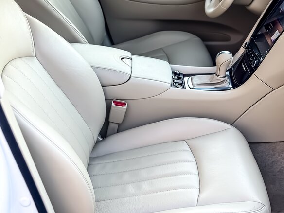 2011 Infiniti EX25 I (J50), белый, 1800000 рублей - вид 16