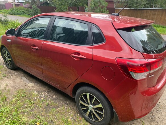 2017 Kia Rio III Рестайлинг, пурпурный, 999000 рублей - вид 1