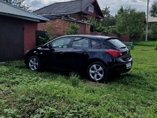 2011 Opel Astra J, чёрный, 1080000 рублей, вид 2