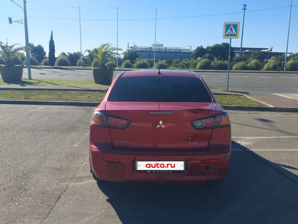 2011 Mitsubishi Lancer X Рестайлинг, красный, 650000 рублей - вид 7