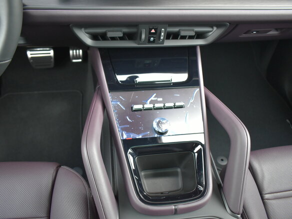 2026 Porsche Cayenne GTS III Рестайлинг, чёрный, 26490000 рублей - вид 25
