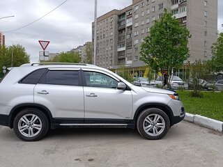 2011 Kia Sorento II, серебристый, 1350000 рублей, вид 4