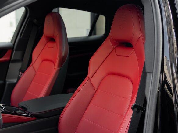 2026 Porsche Panamera 4 III, чёрный, 22000000 рублей - вид 20