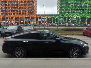 2021 Kia K5 III, чёрный, 1550000 рублей, вид 3