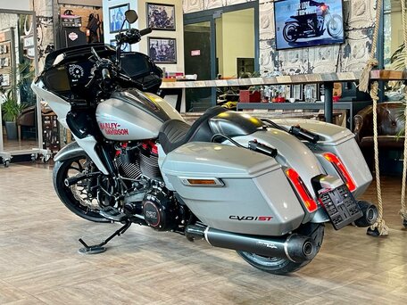 2025 Harley-Davidson CVO Road Glide ST, серый, 6200000 рублей, вид 5