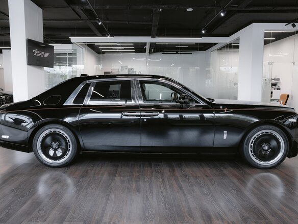 2021 Rolls-Royce Phantom VIII (Series I), чёрный, 45000000 рублей - вид 9