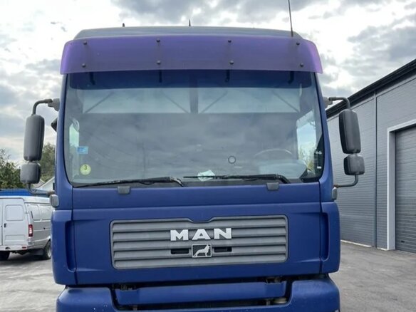 2005 MAN TGA, синий, 4000000 рублей