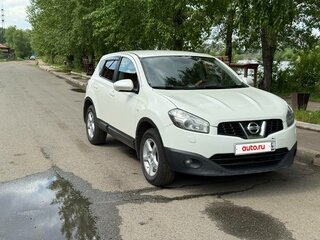 2013 Nissan Qashqai I Рестайлинг, белый, 800000 рублей, вид 3