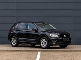 2020 Volkswagen Tiguan II, чёрный, 2355000 рублей, вид 3
