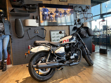 2026 Royal Enfield Shotgun, белый, 741000 рублей, вид 4