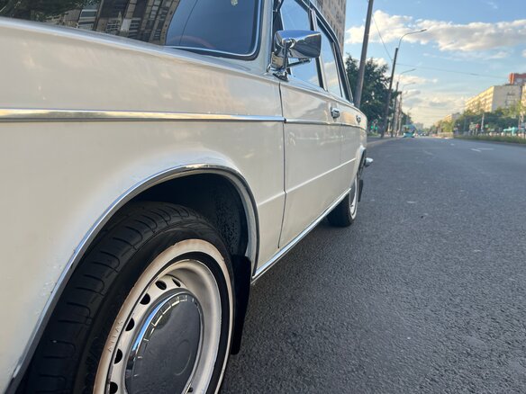 1973 Lada (ВАЗ) 2103, белый - вид 24