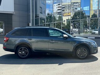 2017 Skoda Octavia Scout III (A7) Рестайлинг, серый, 1800000 рублей, вид 5