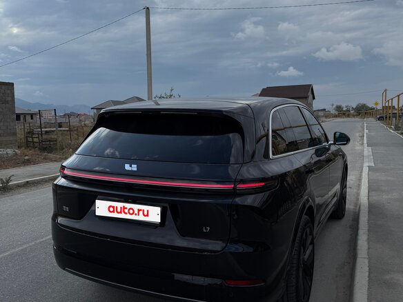 2024 Li Auto (Lixiang) L7 42.8 kWh I Рестайлинг, чёрный, 4400000 рублей - вид 5