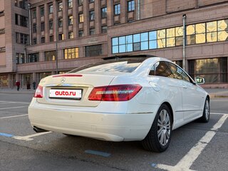 2011 Mercedes-Benz E-Класс 250 7G-Tronic IV (W212, S212, C207), белый, 1400000 рублей, вид 3