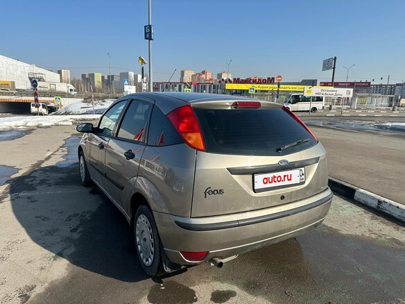 2004 Ford Focus I Рестайлинг, бежевый, 375000 рублей - вид 4