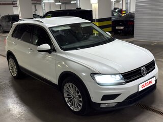 2017 Volkswagen Tiguan II, белый, 1701230 рублей, вид 1