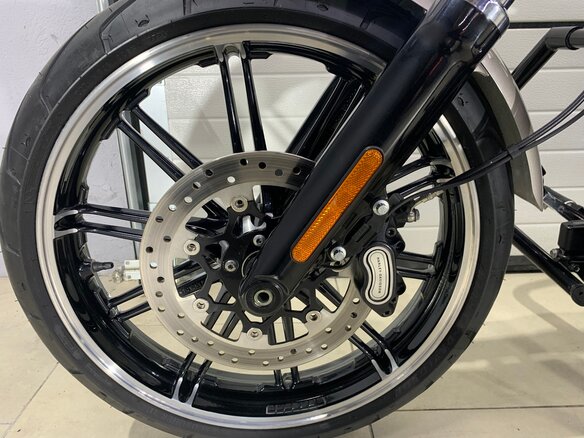 2018 Harley-Davidson Breakout, серый, 1750000 рублей - вид 27