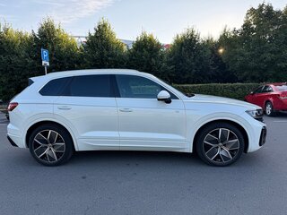 2024 Volkswagen Touareg III Рестайлинг, белый, 11250000 рублей, вид 3
