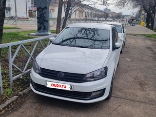 2017 Volkswagen Polo V Рестайлинг, белый, 850000 рублей, вид 1