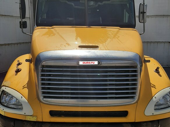 2002 Freightliner Columbia, белый, 950000 рублей - вид 1