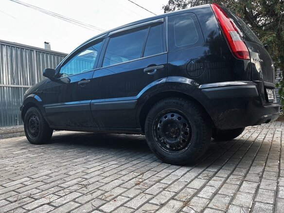 2007 Ford Fusion I Рестайлинг, чёрный, 330000 рублей - вид 3