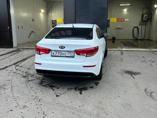 2016 Kia Rio III Рестайлинг, белый, 670000 рублей, вид 5