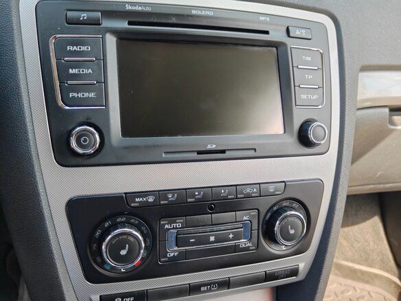 2011 Skoda Octavia DSG7 II (A5) Рестайлинг, чёрный - вид 14
