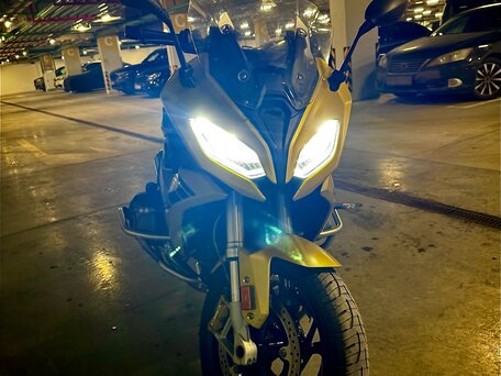 2021 BMW R 1250 RS, золотистый, 1705500 рублей, вид 5