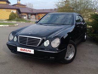 2001 Mercedes-Benz E-Класс 270 II (W210, S210) Рестайлинг, чёрный, 700000 рублей, вид 3
