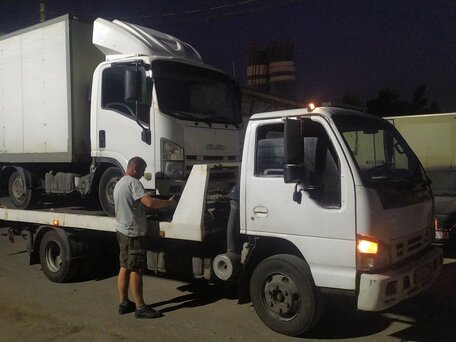 2008 Isuzu Elf (N-series), белый, 1200000 рублей, вид 3