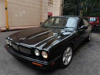 1995 Jaguar XJR II (X300), чёрный, 1700000 рублей, вид 2