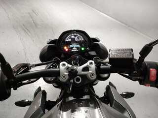 2023 Triumph Street Triple, серый, 890000 рублей, вид 5