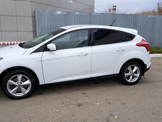 2011 Ford Focus III, белый, 820000 рублей, вид 3
