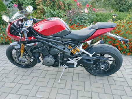 2023 Triumph Speed Triple, пурпурный, 2450000 рублей, вид 2