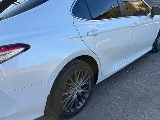 2021 Toyota Camry VIII (XV70) Рестайлинг, белый, 2900000 рублей, вид 4