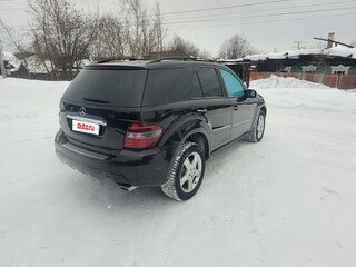 2005 Mercedes-Benz M-Класс 350 II (W164), чёрный, 1110000 рублей, вид 4