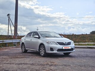 2011 Toyota Corolla X (E140, E150) Рестайлинг, серебристый, 850000 рублей, вид 2
