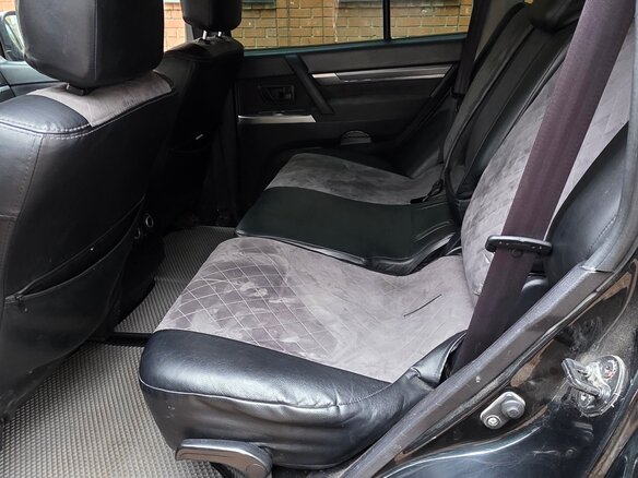 2012 Mitsubishi Pajero IV Рестайлинг 1, чёрный, 1600000 рублей - вид 23