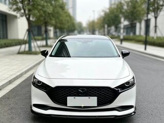 2022 Mazda 3 Axela IV (BP), белый, 1560000 рублей, вид 2