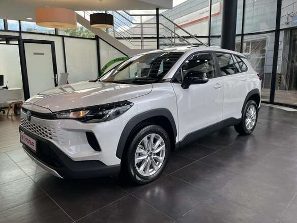 2026 Toyota Corolla Cross I Рестайлинг, белый
