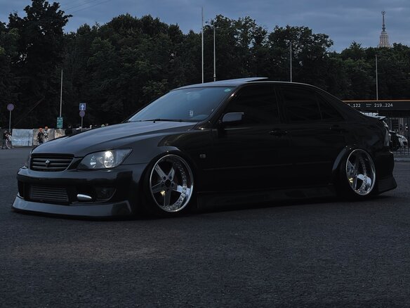 2001 Lexus IS 200 I, серый, 1690000 рублей - вид 5