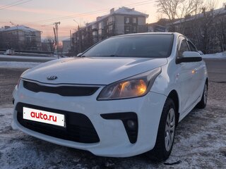 2017 Kia Rio IV, белый, 980000 рублей, вид 2