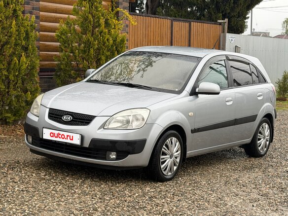 2006 Kia Rio II, серебристый, 410000 рублей